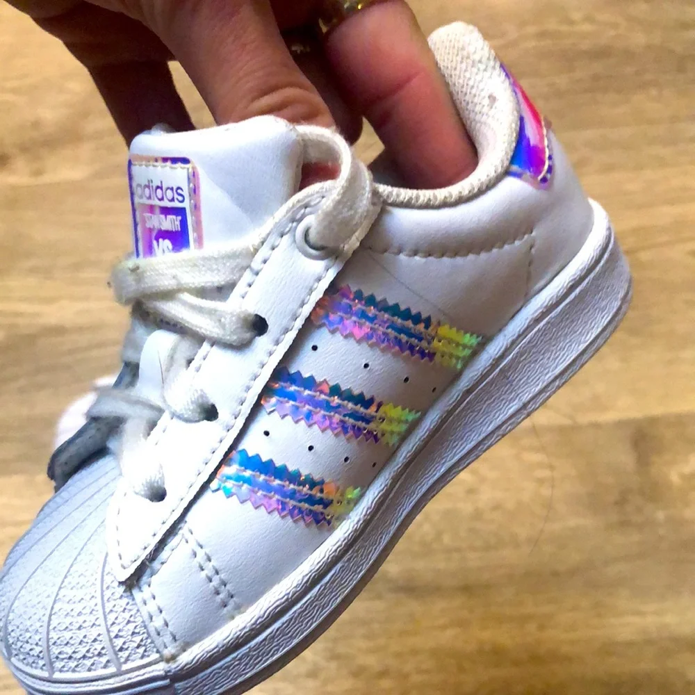 Toddler adidas ‘STAN SMITH’ VS SUPERSTAR shoes - Picture 3 of 10